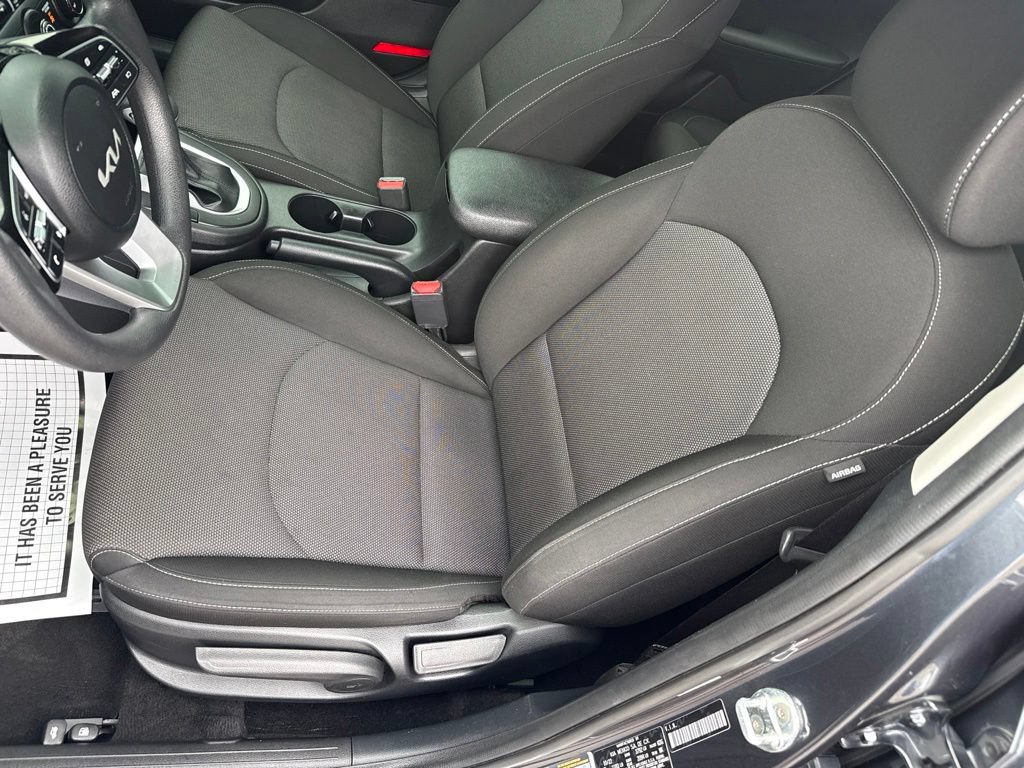 Used 2023 Kia Forte LXS FWD image 9