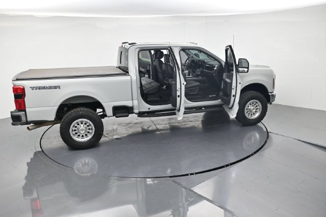 Certified 2025 Ford F250 Lariat w/ Lariat Ultimate Package AWD/4WD image 45