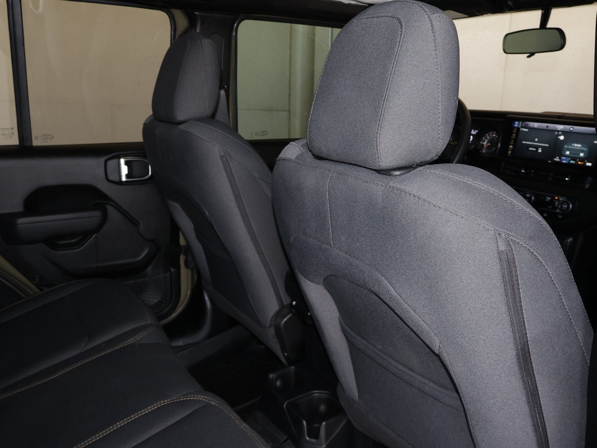 Used 2025 Jeep Wrangler Unlimited Sport AWD/4WD image 43