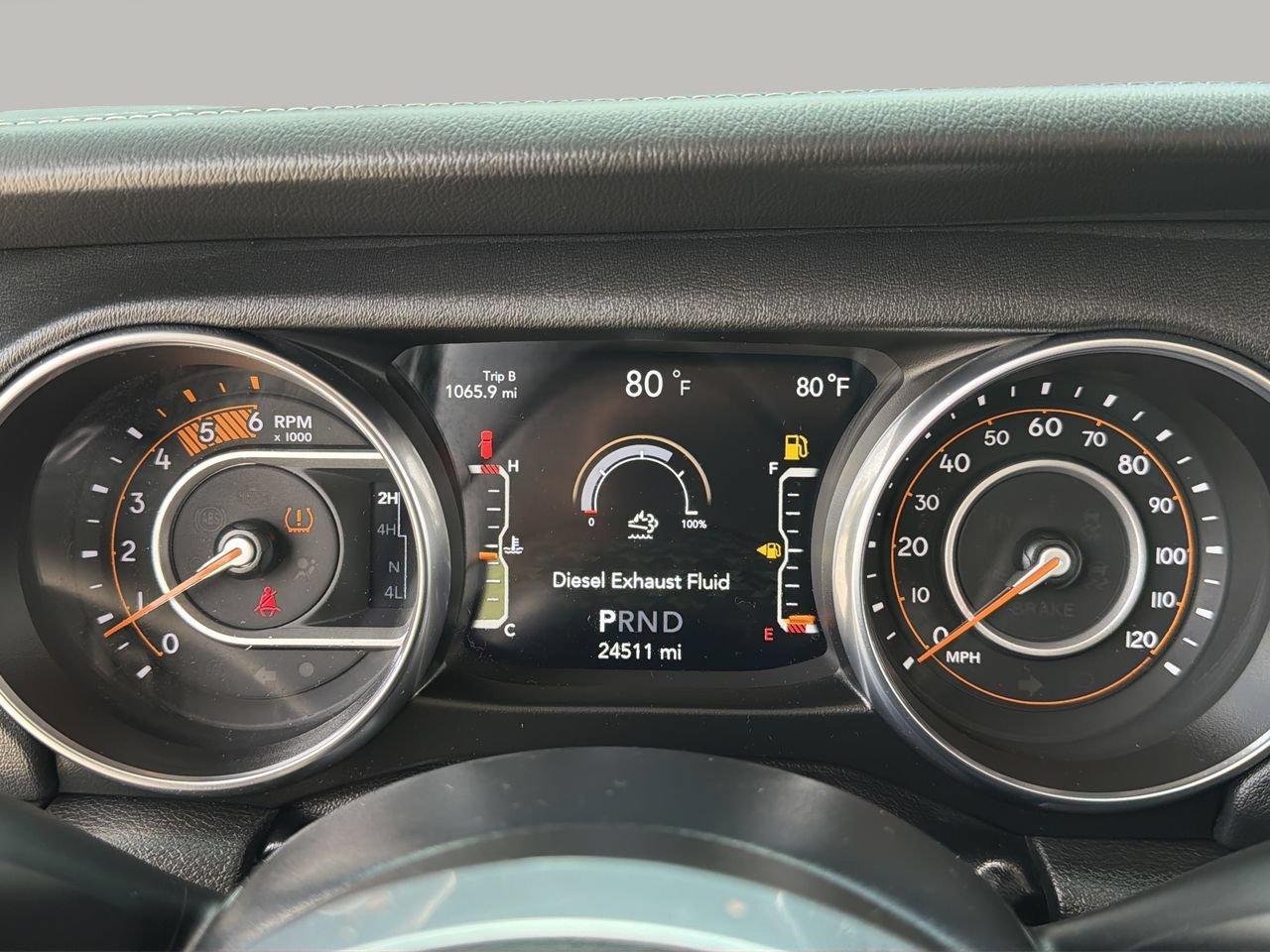 Used 2022 Jeep Wrangler Unlimited Sahara w/ LED Lighting Group AWD/4WD image 31