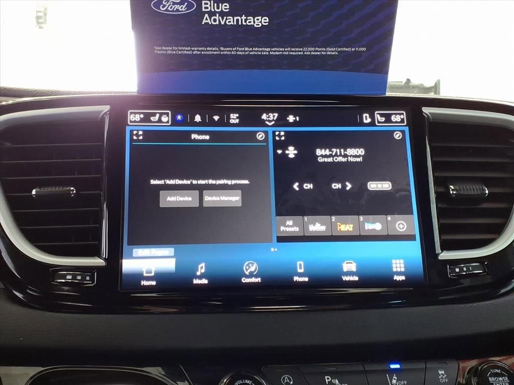 Used 2025 Chrysler Pacifica Select image 8