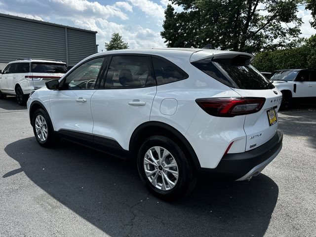 Certified 2025 Ford Escape Active w/ Cold Weather Package AWD/4WD image 7