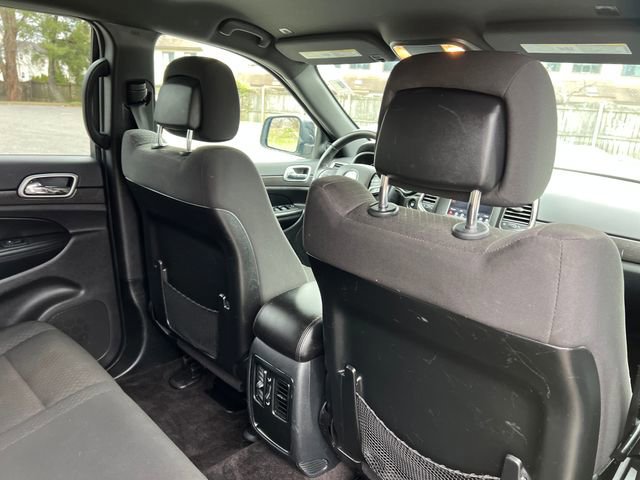 Used 2018 Jeep Grand Cherokee Laredo image 33