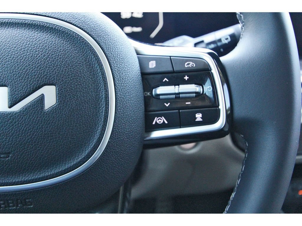 Used 2024 Kia Sorento SX FWD image 20