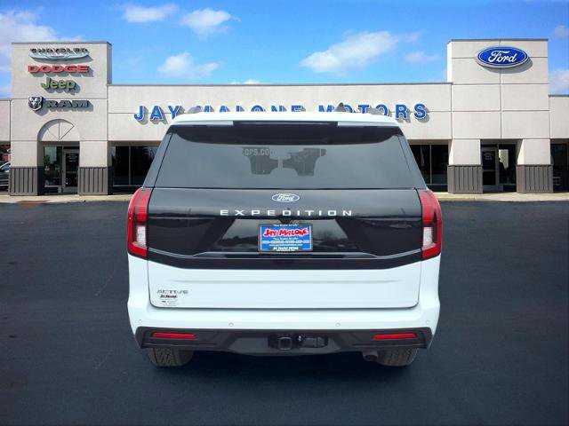 Certified 2025 Ford Expedition Active AWD/4WD image 3