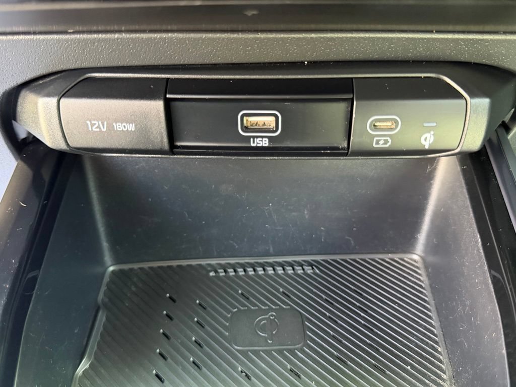 Used 2023 Kia Niro EX Touring FWD image 32
