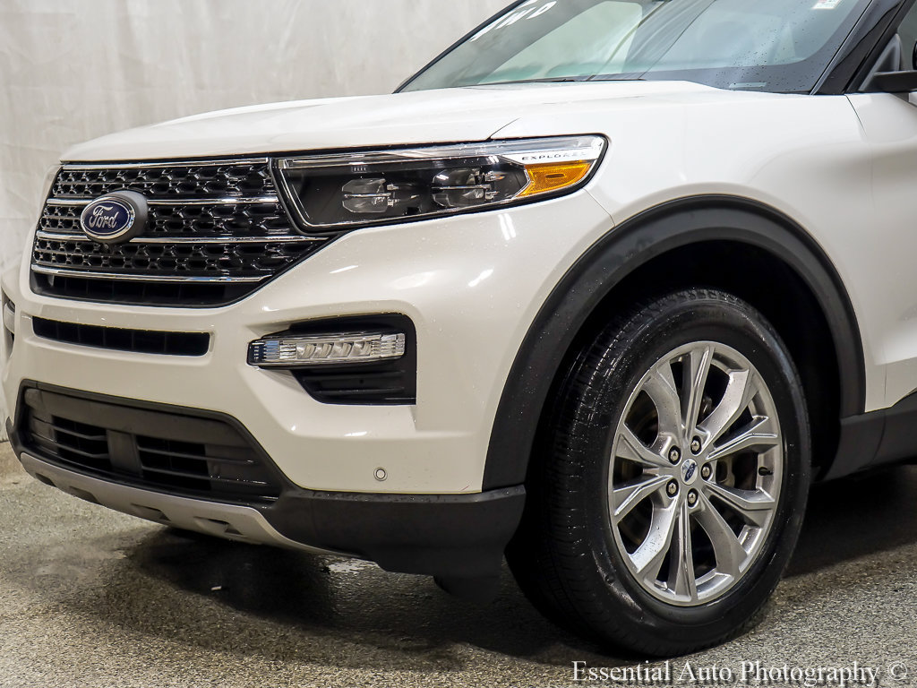 Certified 2024 Ford Explorer XLT w/ Equipment Group 202A AWD/4WD image 3