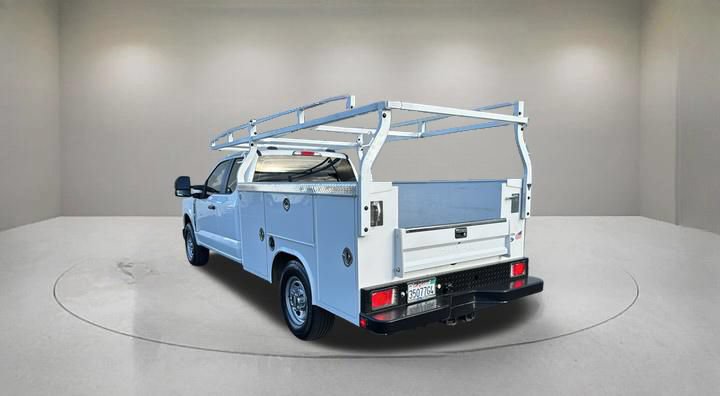 Certified 2025 Ford F250 2WD SuperCab Super Duty image 4