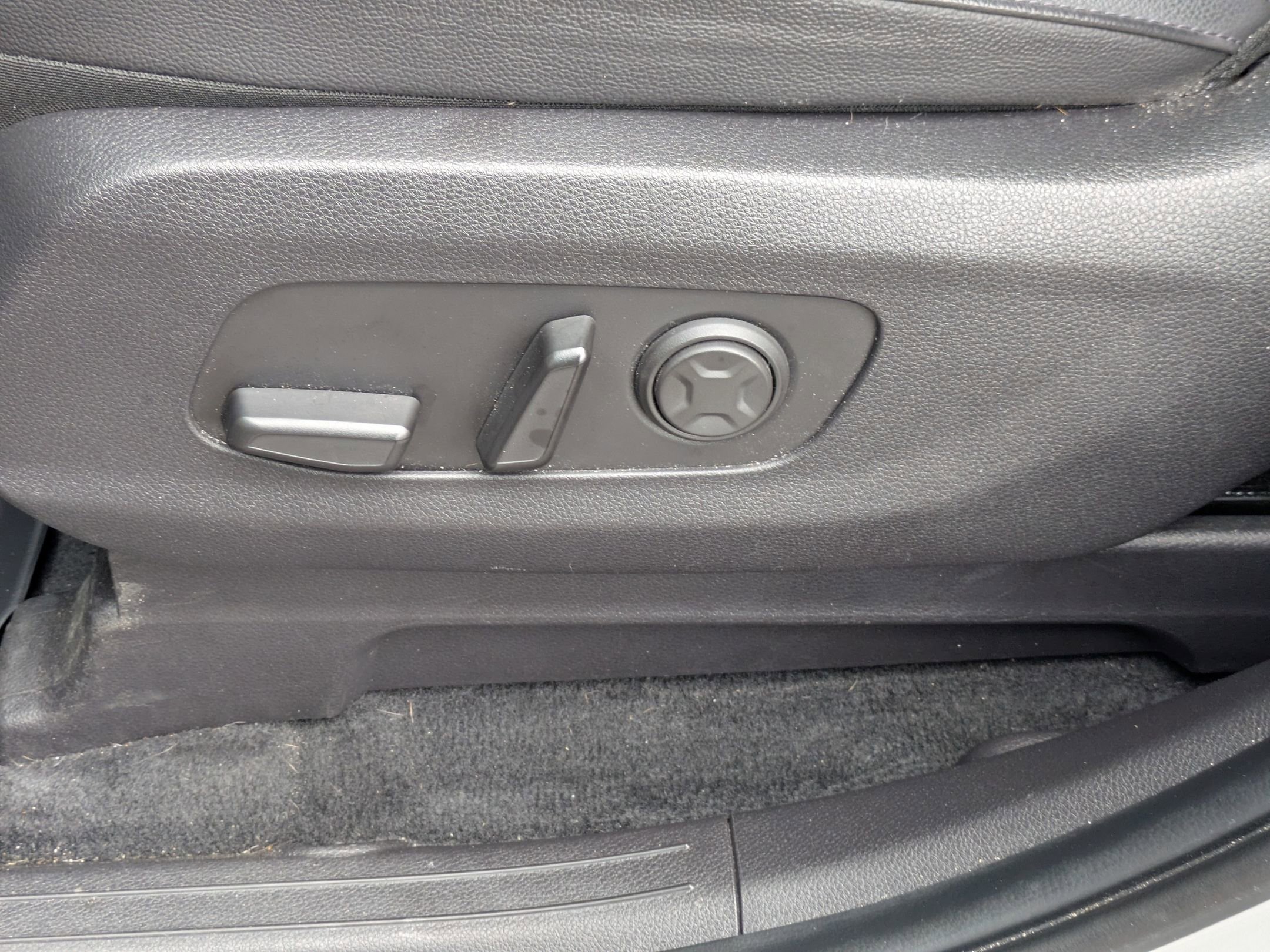 Used 2023 Kia Carnival SX Prestige FWD image 14