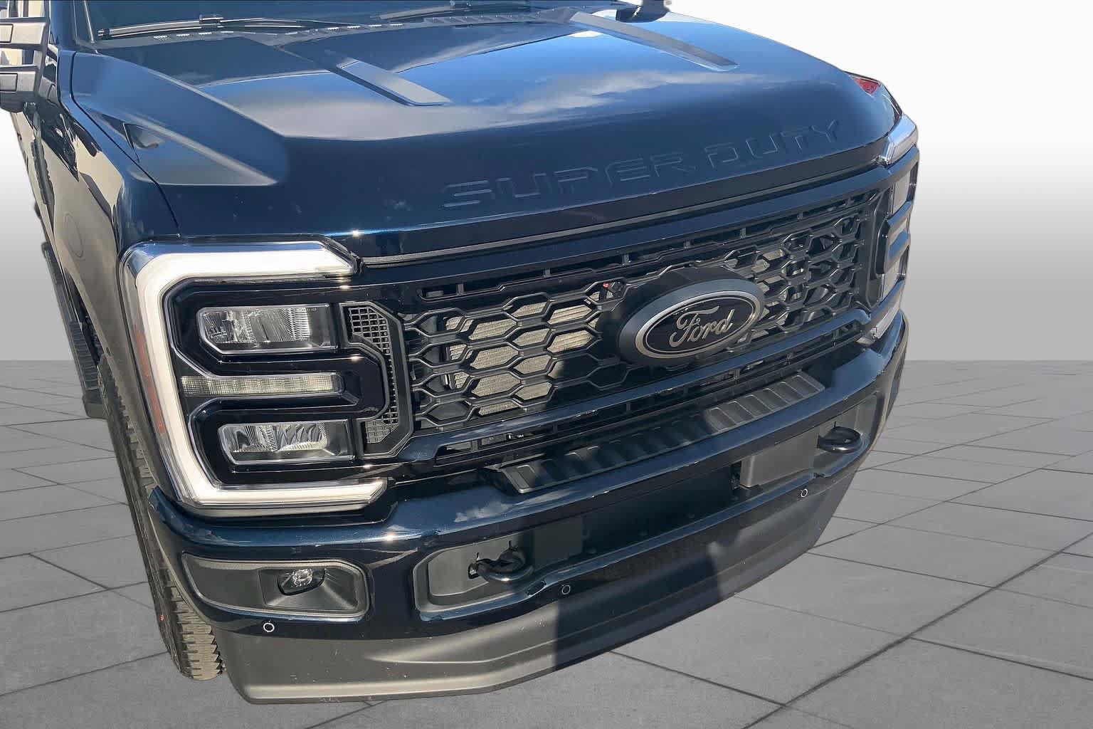 Certified 2025 Ford F250 Lariat w/ Lariat Ultimate Package AWD/4WD image 30