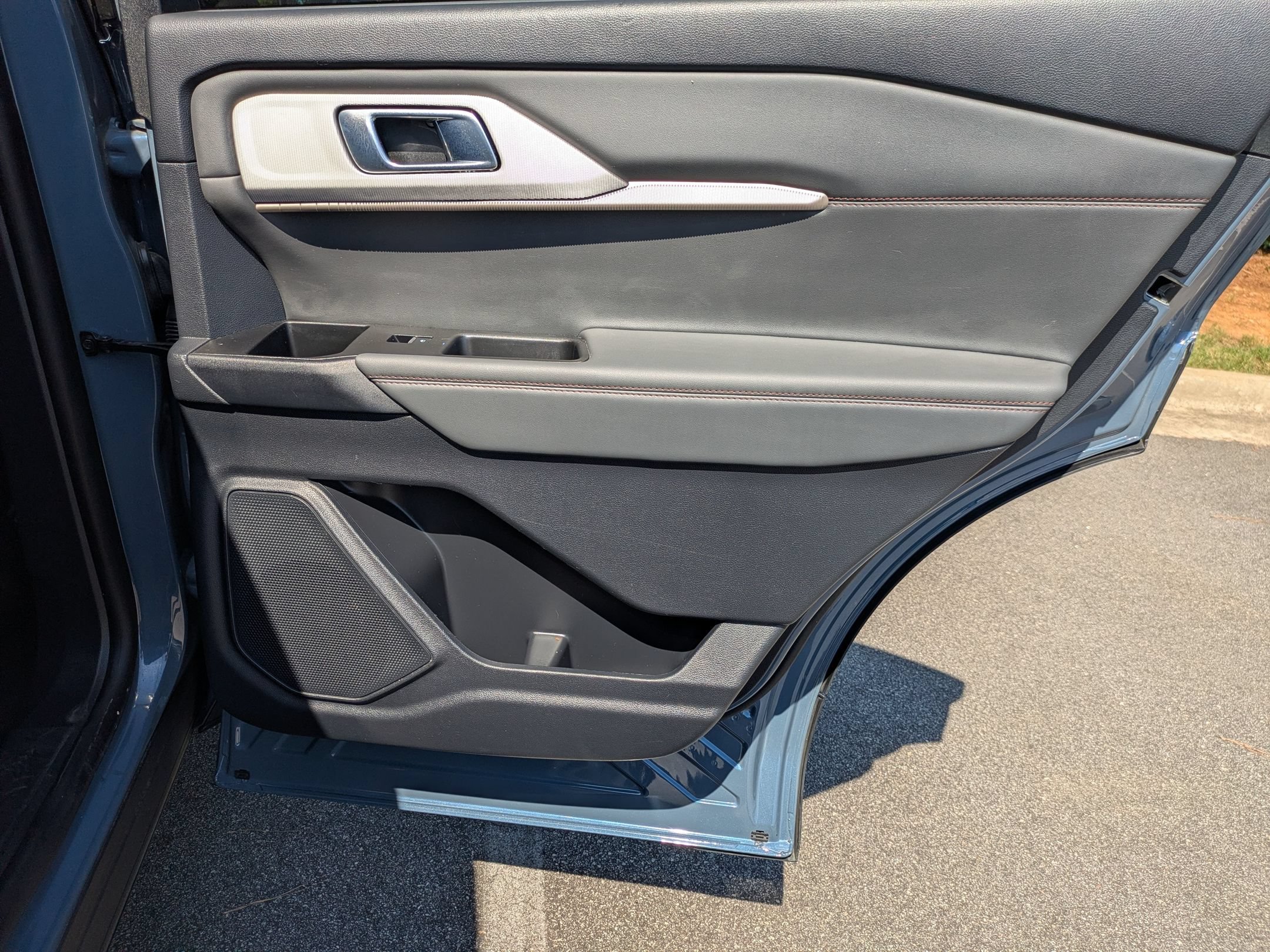 Certified 2025 Ford Explorer Active AWD/4WD image 34