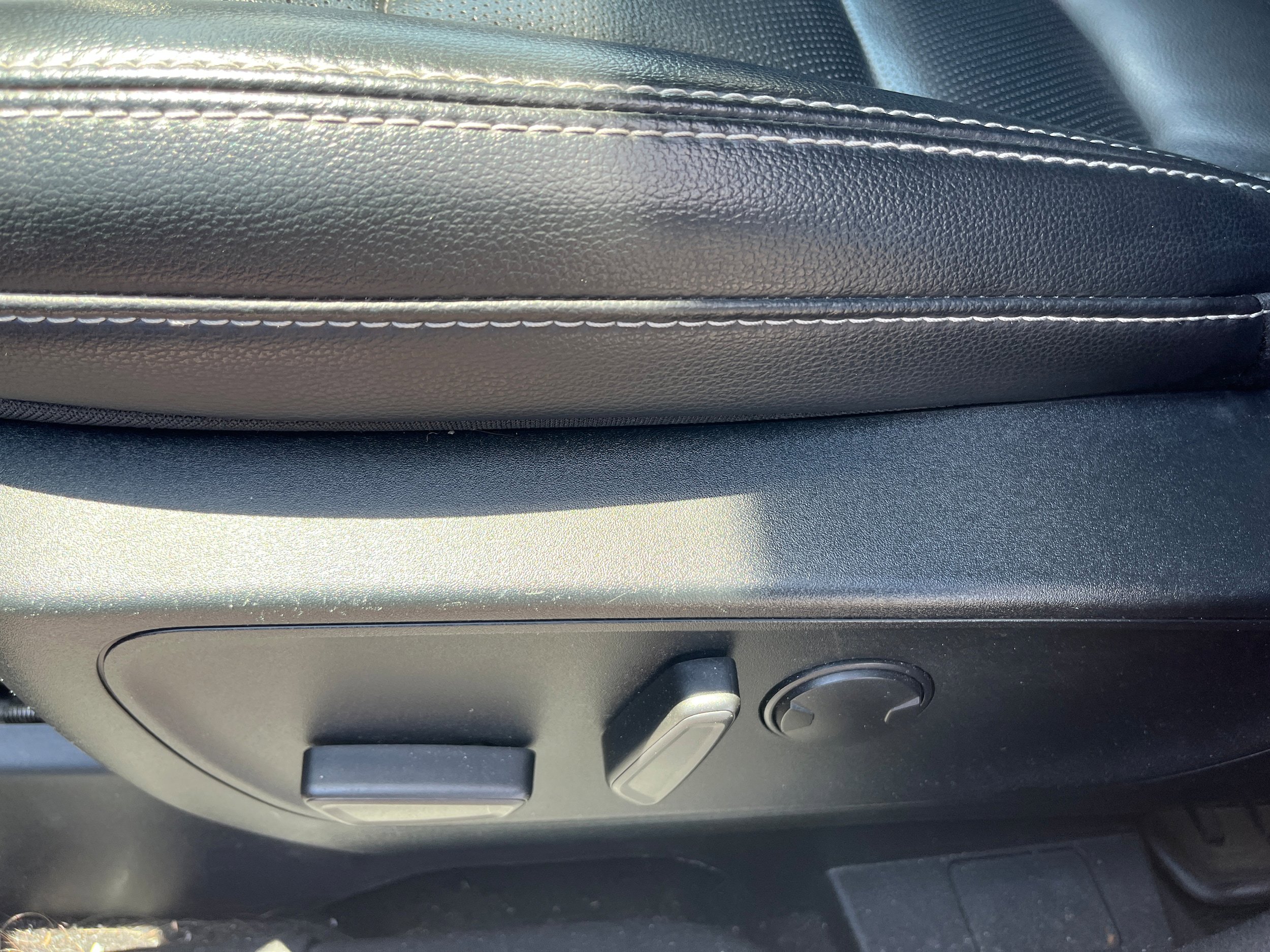 Certified 2020 Ford Escape SEL AWD/4WD image 10