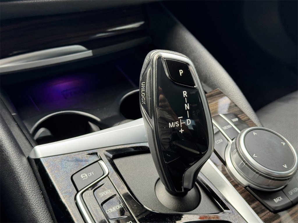 Used 2019 BMW 540i 540i w/ Convenience Package image 16