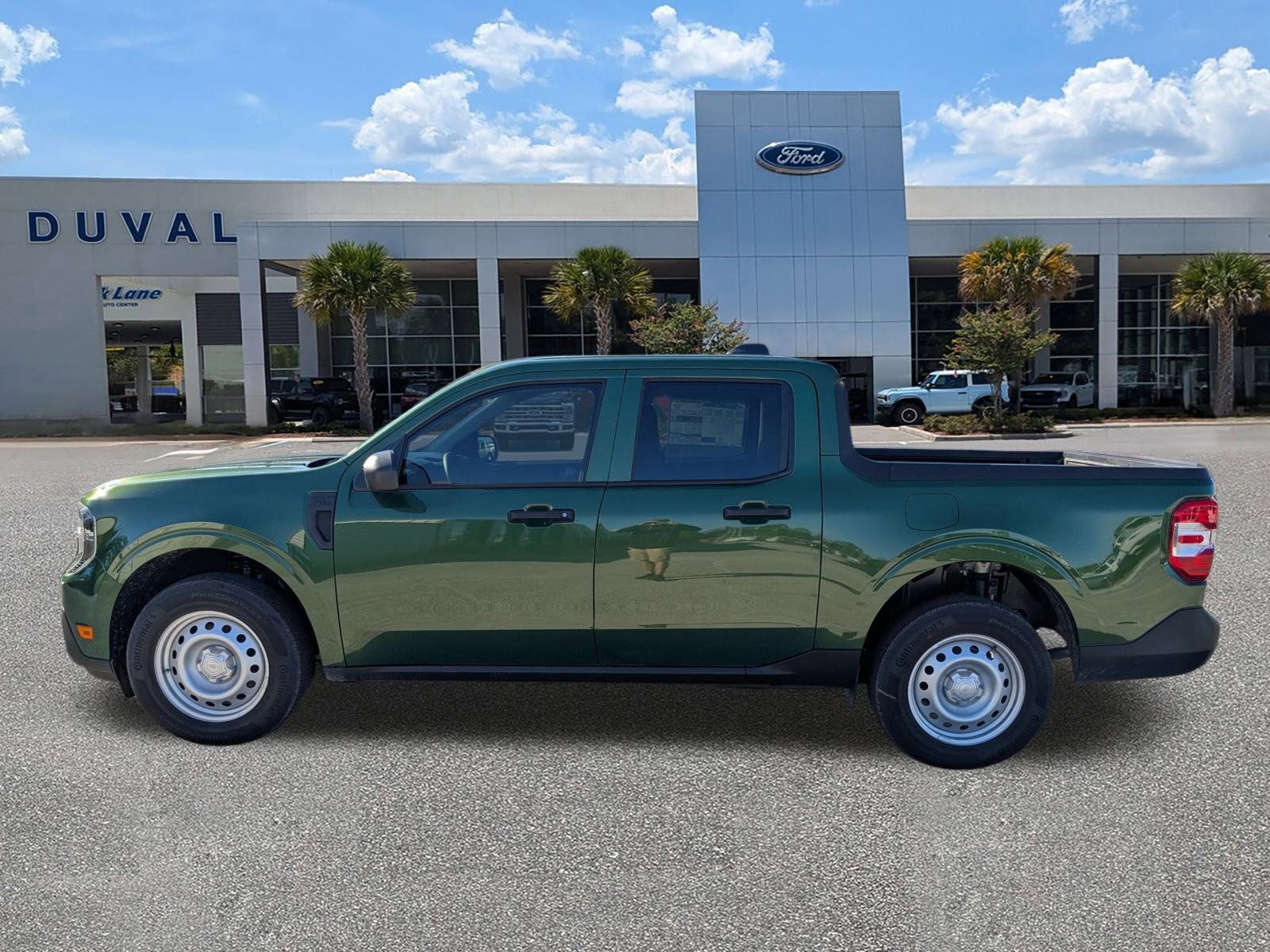 Certified 2025 Ford Maverick XL w/ Equipment Group 101A image 2