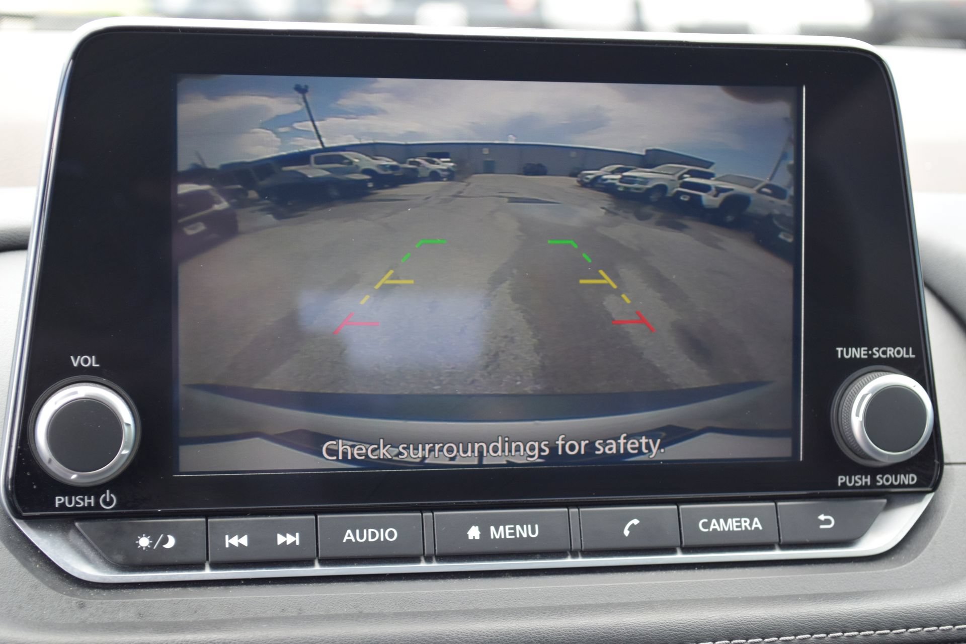 Used 2023 Nissan Rogue SV FWD image 13