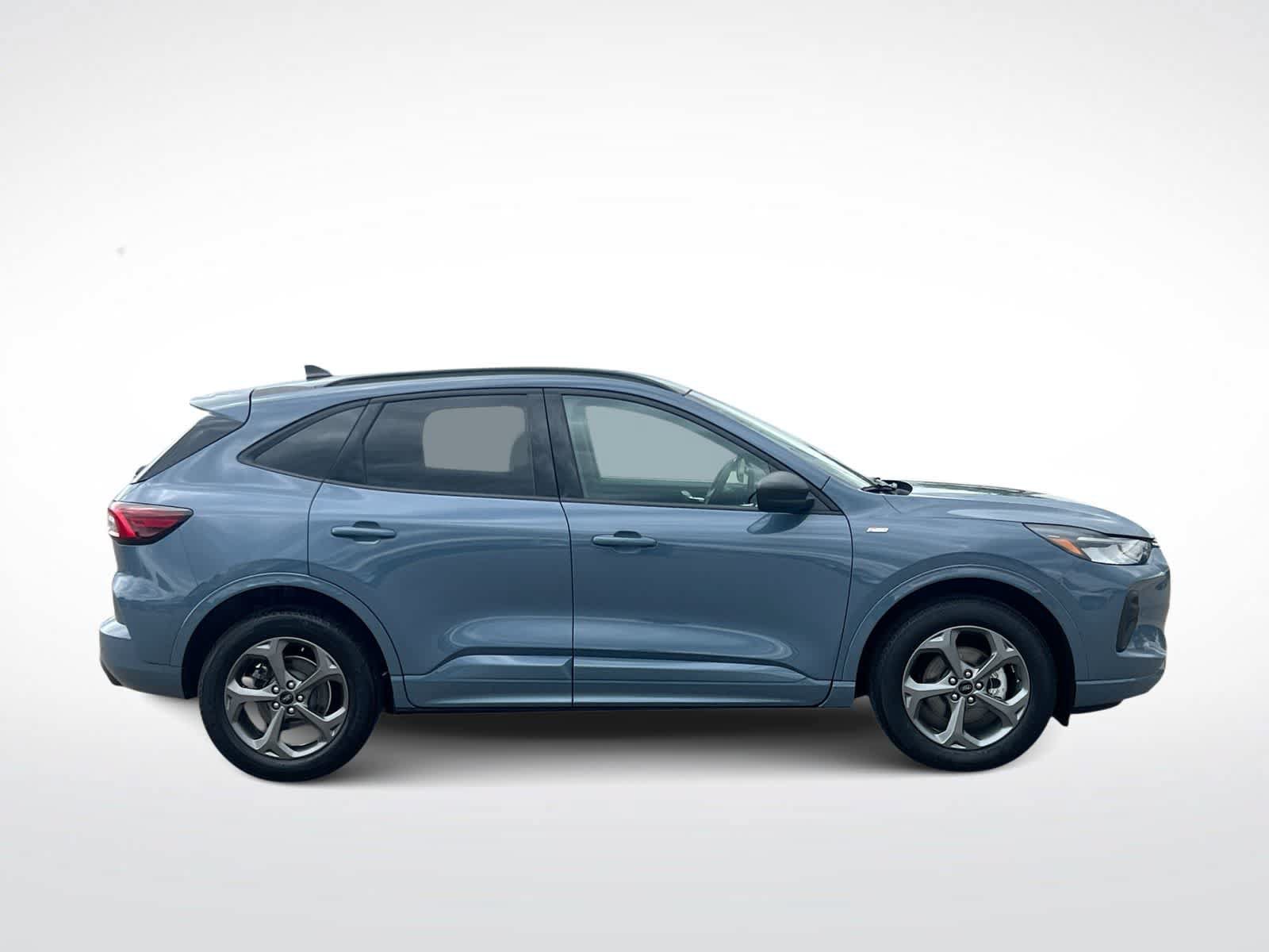 Certified 2023 Ford Escape ST-Line w/ Tech Pack #1 AWD/4WD image 9