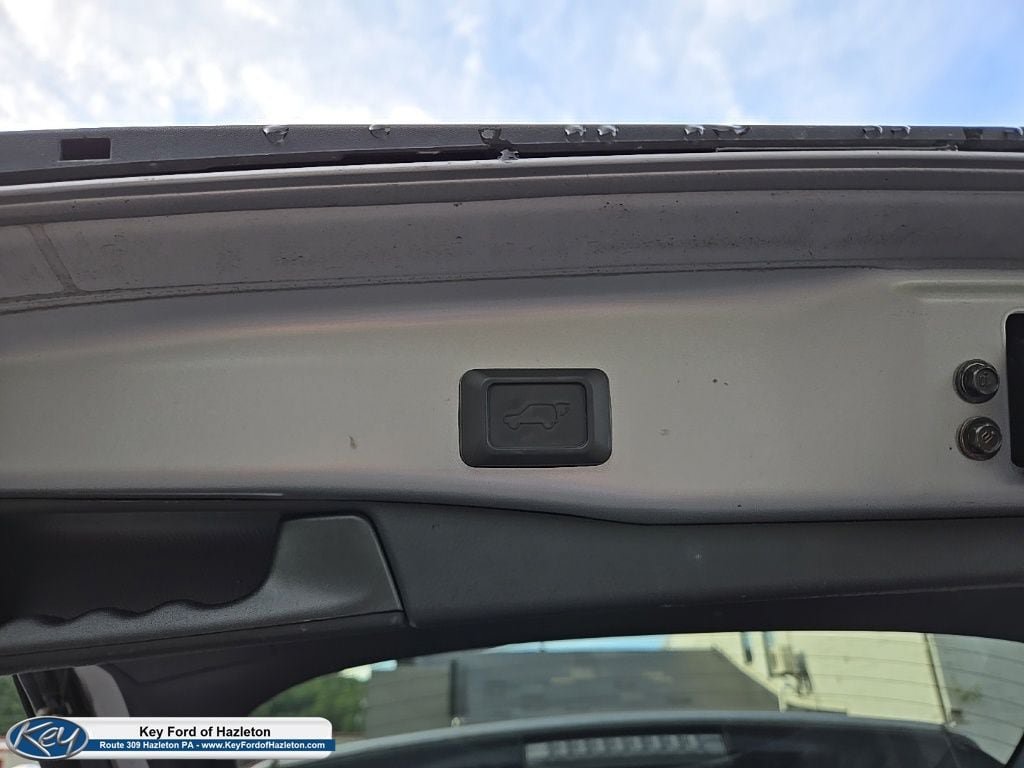 Used 2021 Toyota RAV4 XLE Premium AWD/4WD image 11
