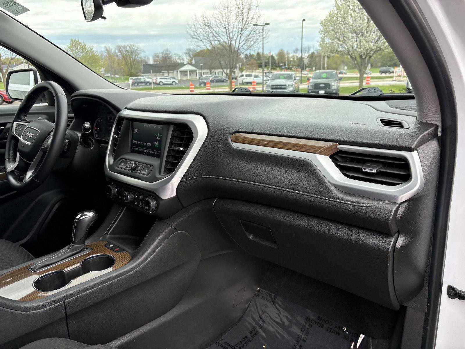 Used 2019 GMC Acadia SLE FWD image 22