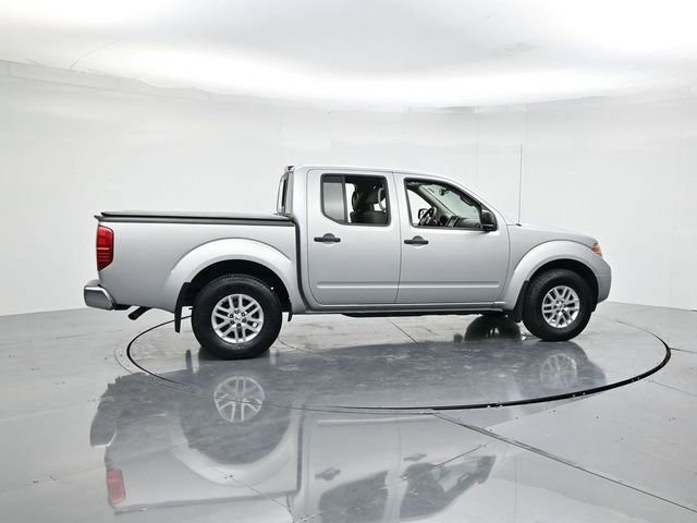 Used 2021 Nissan Frontier SV image 2