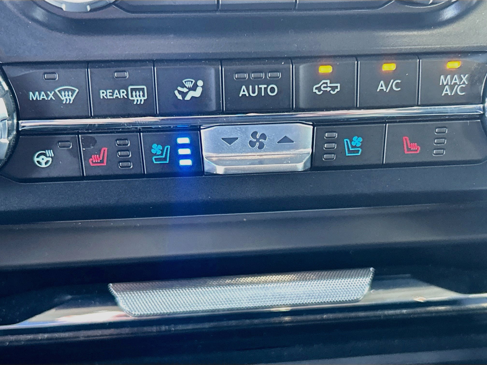 Certified 2024 Ford F250 Lariat w/ Sport Appearance Package AWD/4WD image 21
