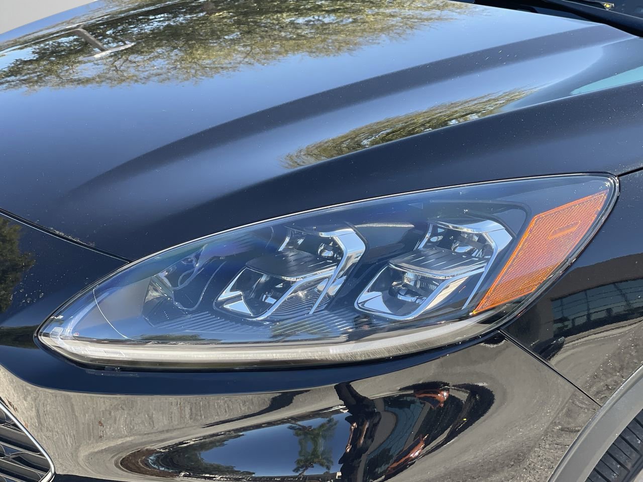 Certified 2022 Ford Escape Titanium image 6