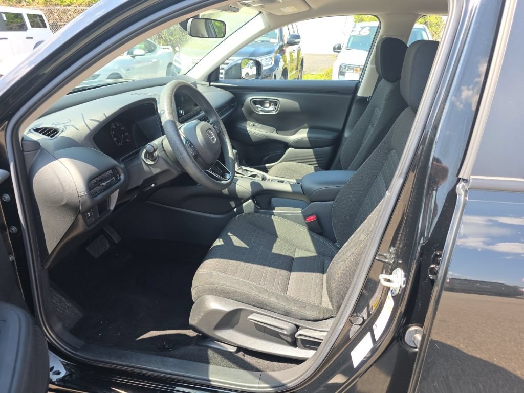 Used 2025 Honda HR-V LX image 4