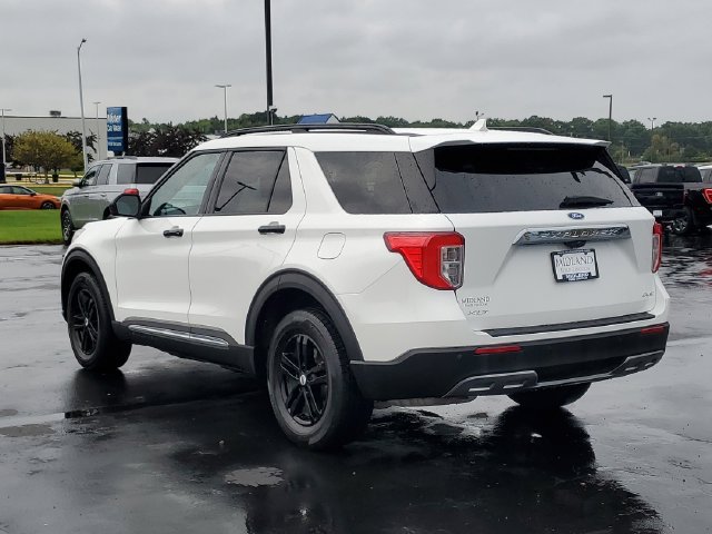 Certified 2023 Ford Explorer XLT w/ Equipment Group 202A AWD/4WD image 3