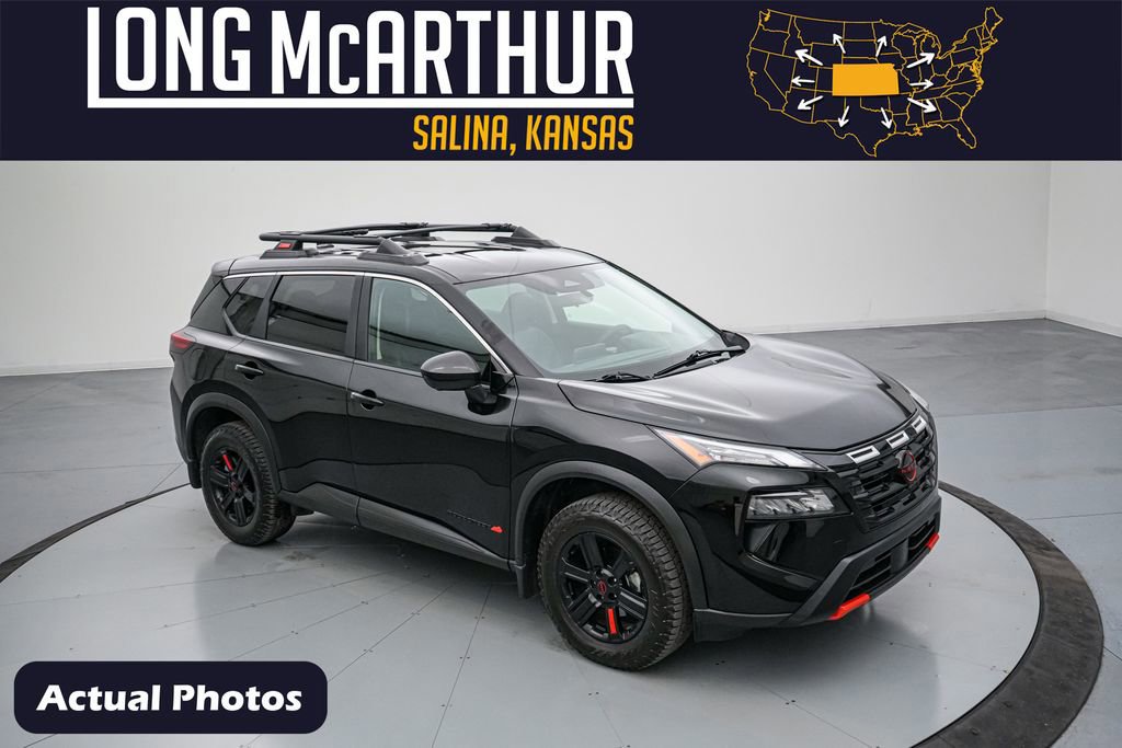 Used 2025 Nissan Rogue SV image 7