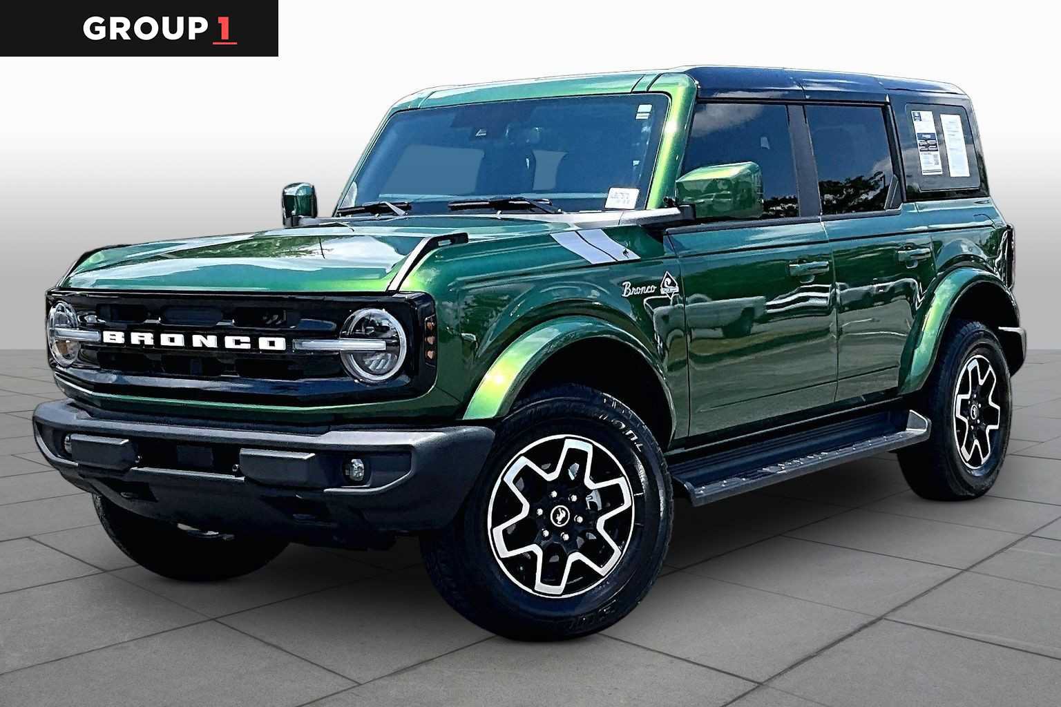 Certified 2025 Ford Bronco Outer Banks AWD/4WD image 1