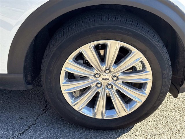 Certified 2022 Ford Explorer Limited w/ Limited Technology Package image 9