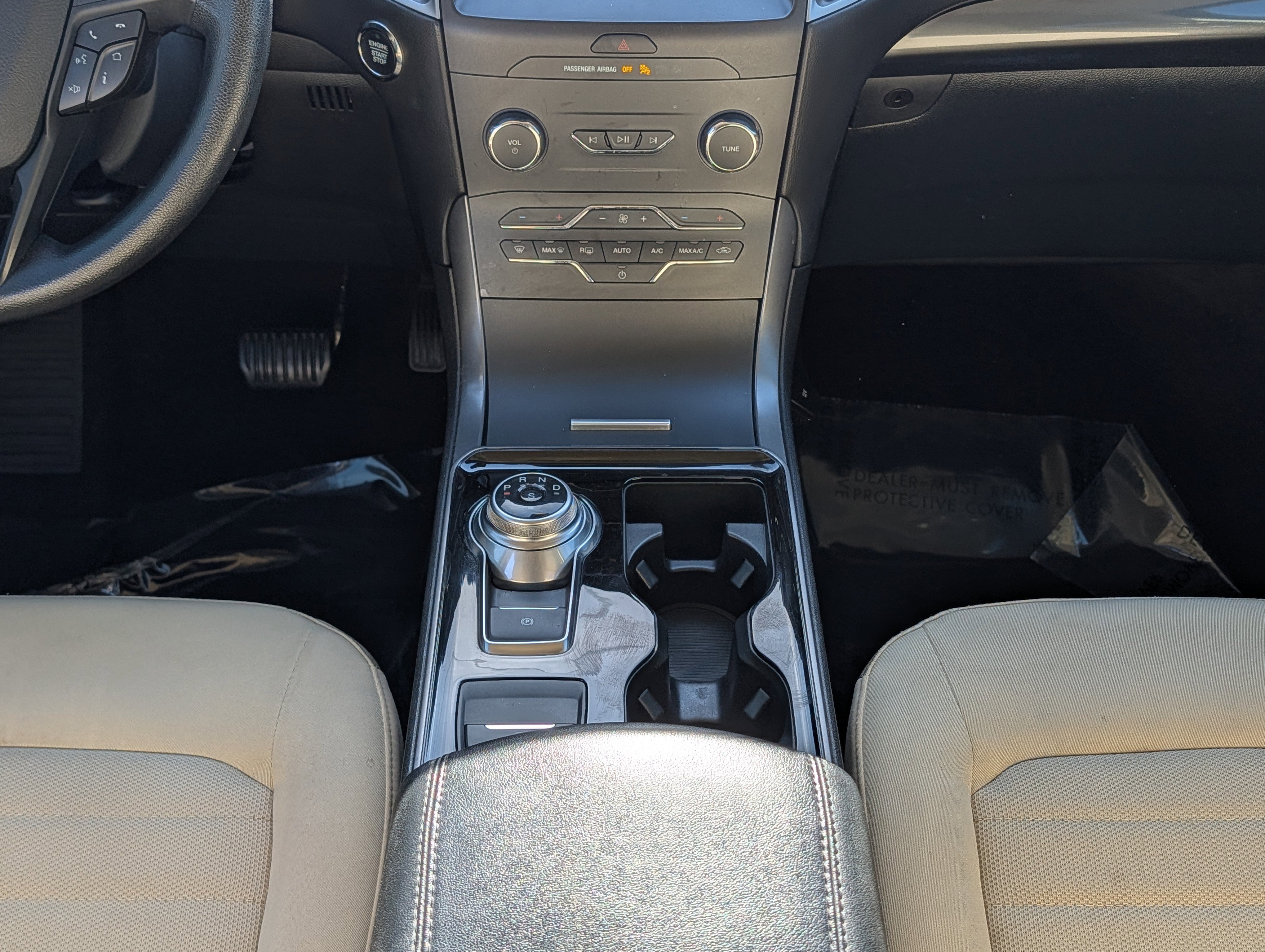 Certified 2020 Ford Edge SE image 19