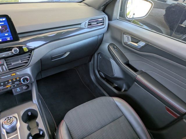 Certified 2023 Ford Escape ST-Line AWD/4WD image 15