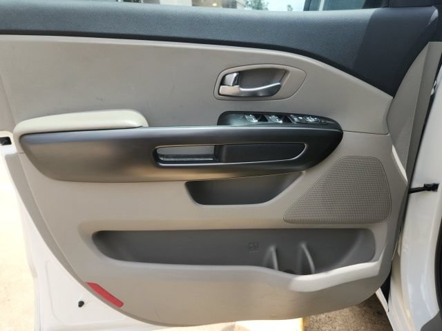 Used 2021 Kia Sedona LX FWD image 24