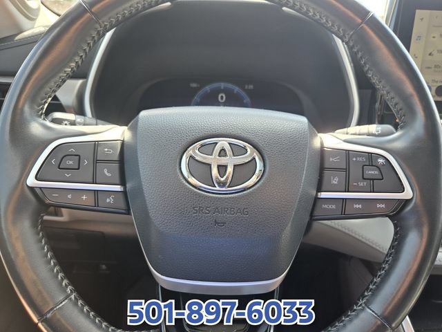 Used 2023 Toyota Highlander Limited FWD image 24