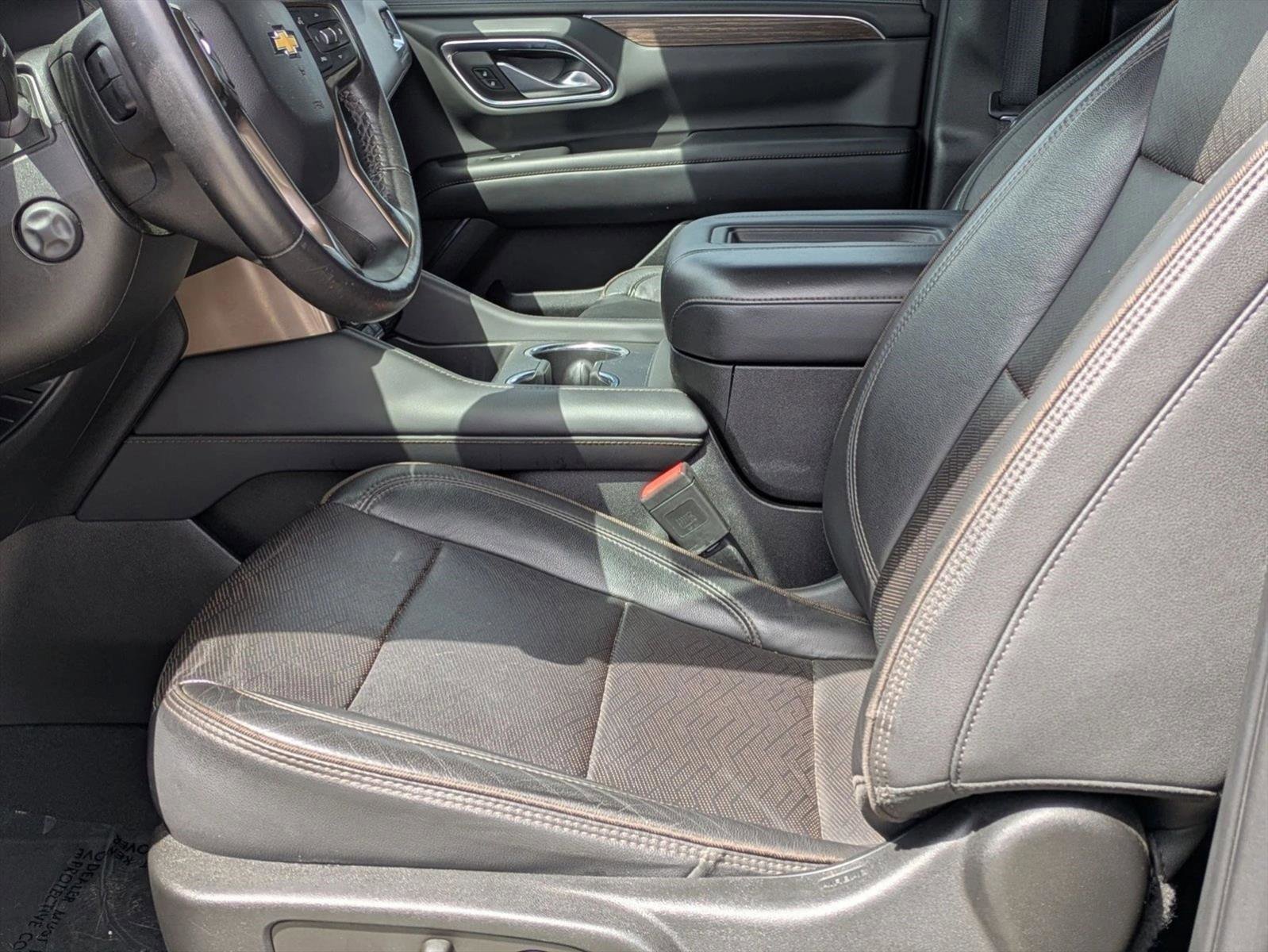 Used 2022 Chevrolet Tahoe High Country AWD/4WD image 14