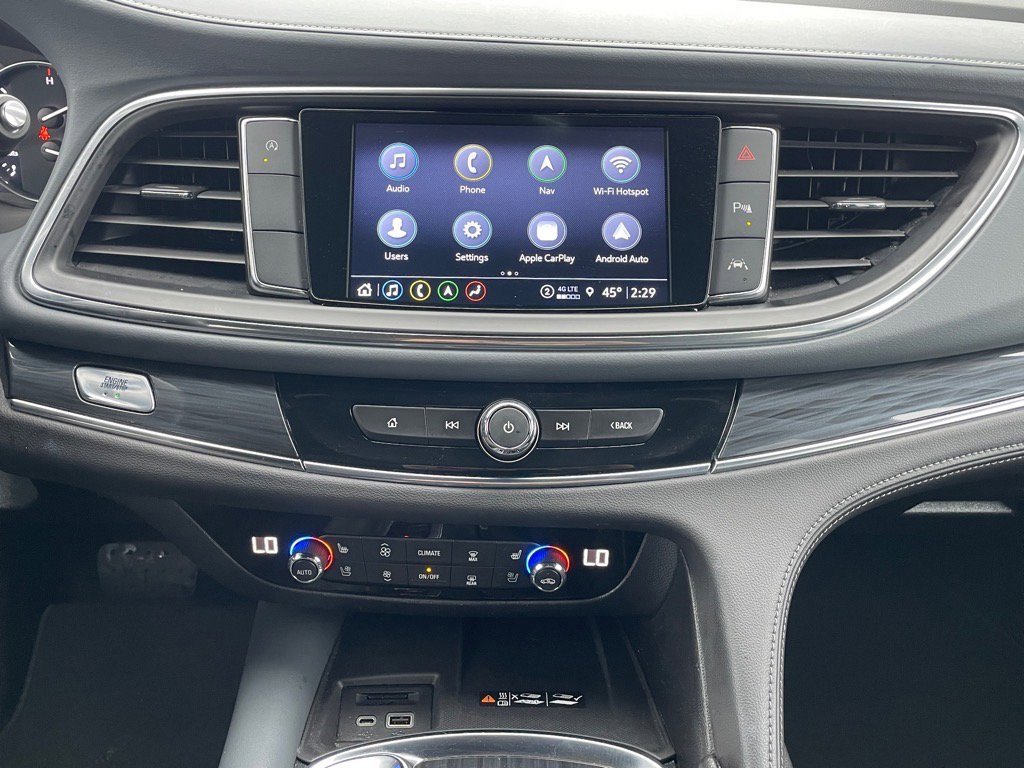 Used 2024 Buick Enclave Premium image 21