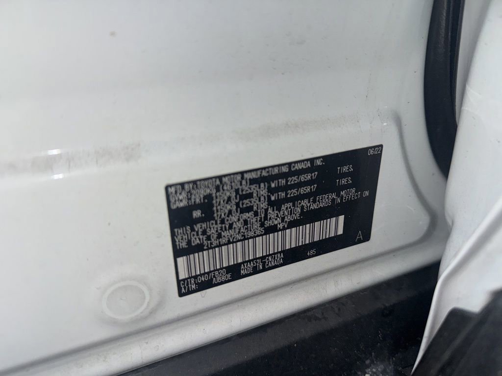 Used 2022 Toyota RAV4 LE image 9