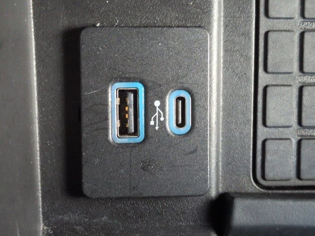 Certified 2024 Ford Expedition Max Limited RWD image 27
