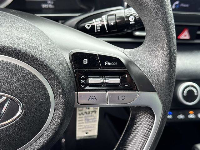 Used 2021 Hyundai Elantra SE FWD image 11