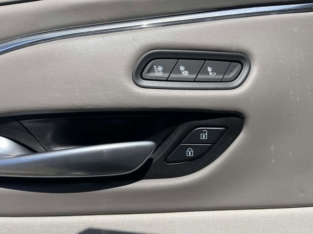 Used 2024 Cadillac Escalade ESV Premium Luxury Platinum image 15