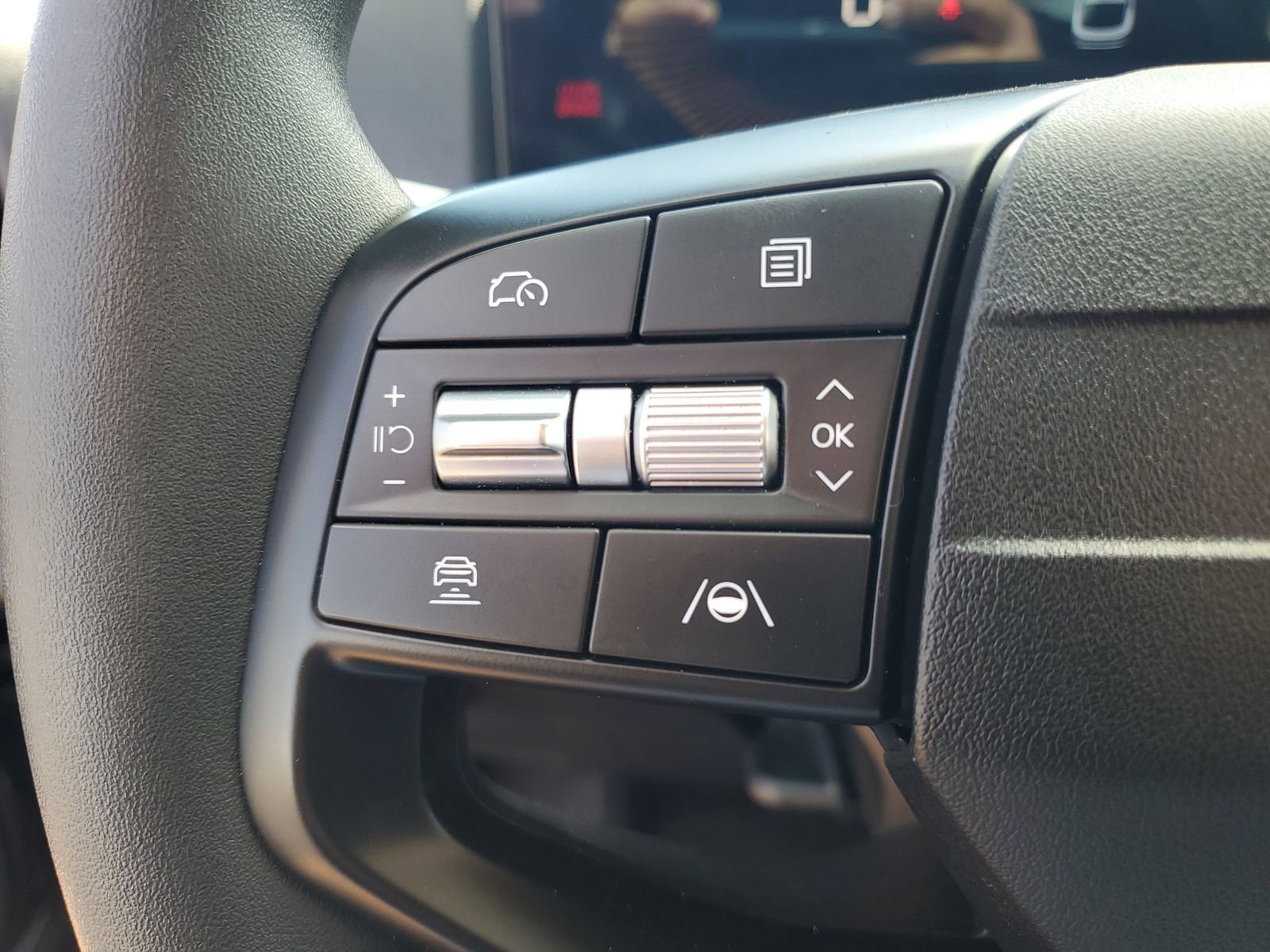 Used 2025 Kia K4 LX image 18