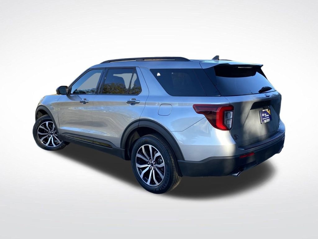 Certified 2023 Ford Explorer ST-Line image 4