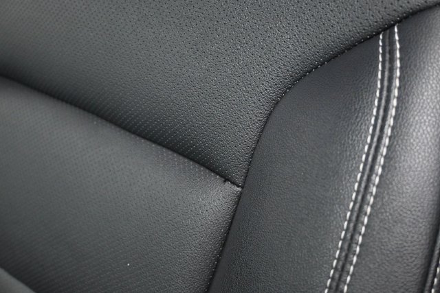 Used 2025 Chevrolet Traverse LT AWD/4WD image 13