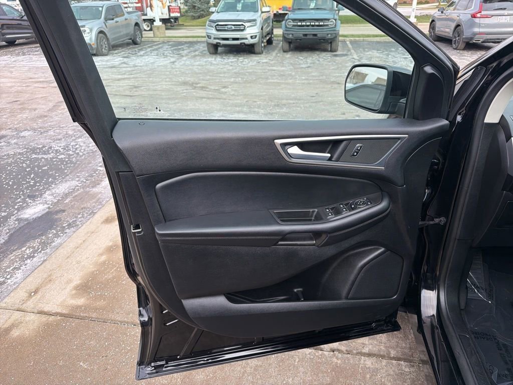 Certified 2024 Ford Edge SEL w/ Convenience Package image 12