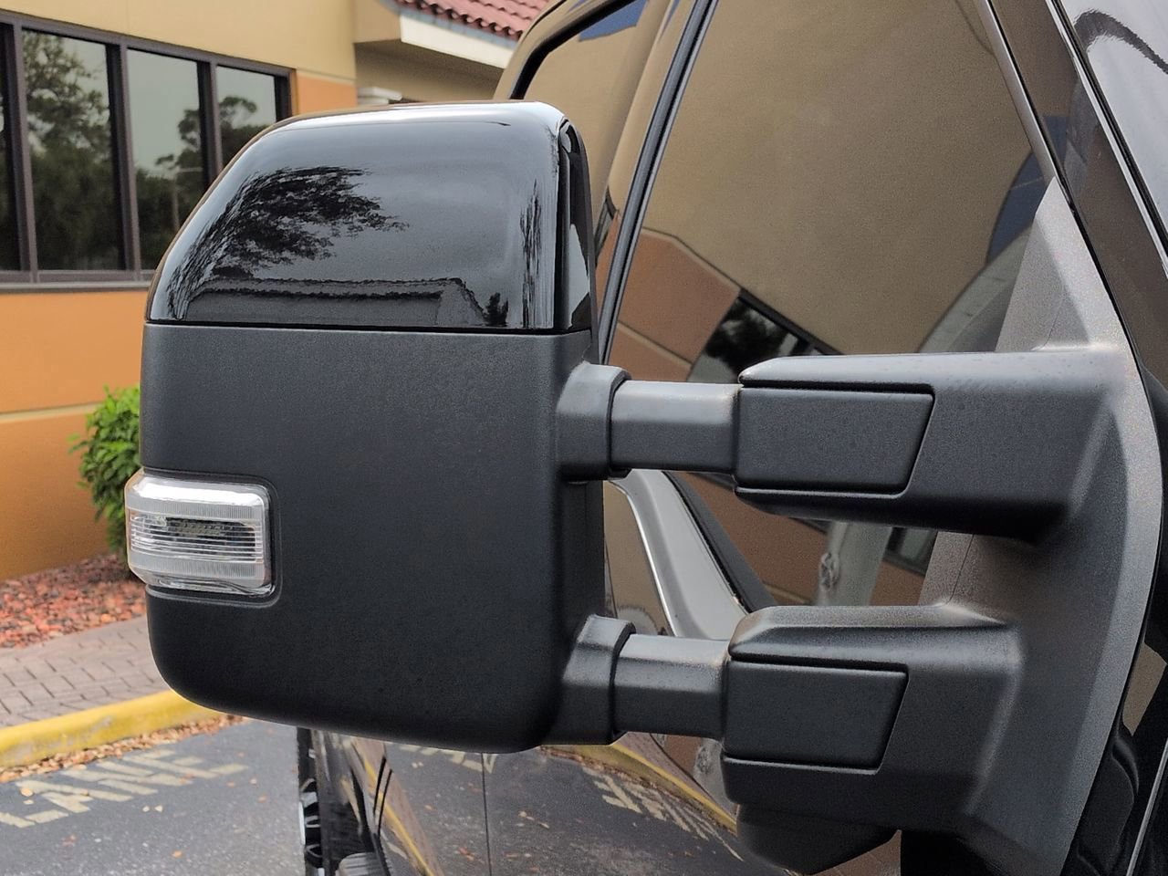 Certified 2024 Ford F350 Lariat w/ Lariat Ultimate Package image 11