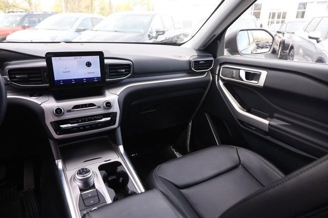 Certified 2024 Ford Explorer XLT w/ Equipment Group 202A image 26