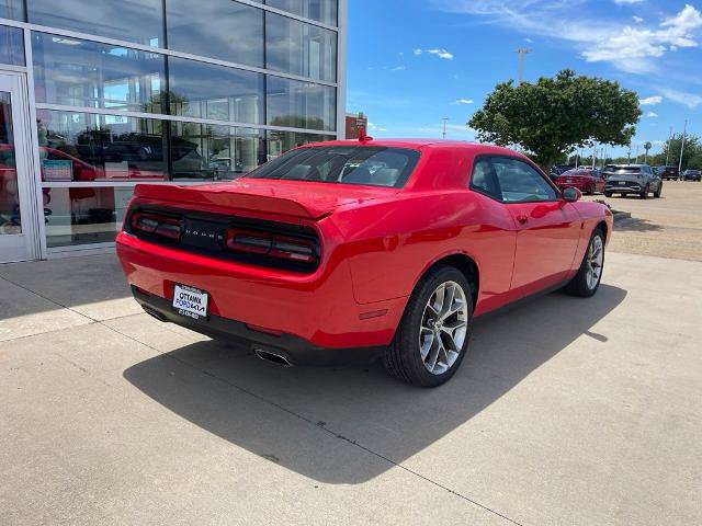 Used 2022 Dodge Challenger SXT w/ Plus Package RWD image 5