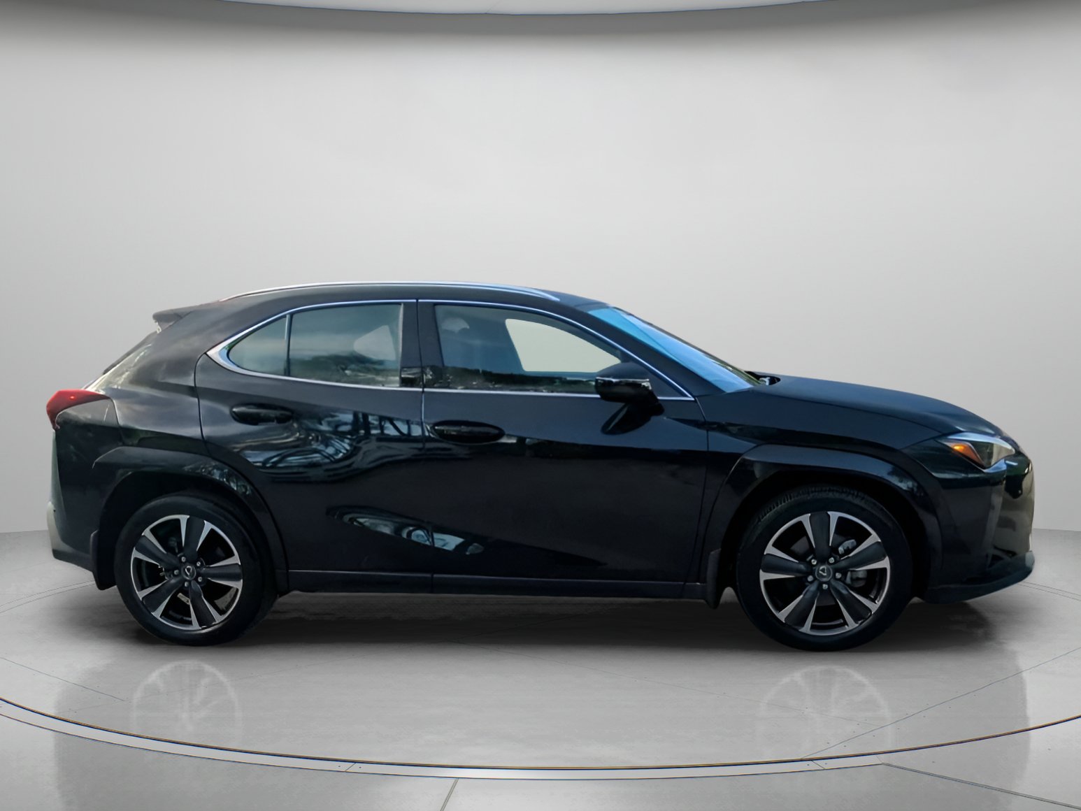 Used 2025 Lexus UX 300h FWD w/ Cold Area Package image 33