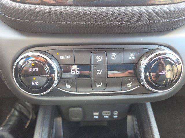 Used 2021 Chevrolet TrailBlazer LT w/ Premium Seating Package FWD image 35