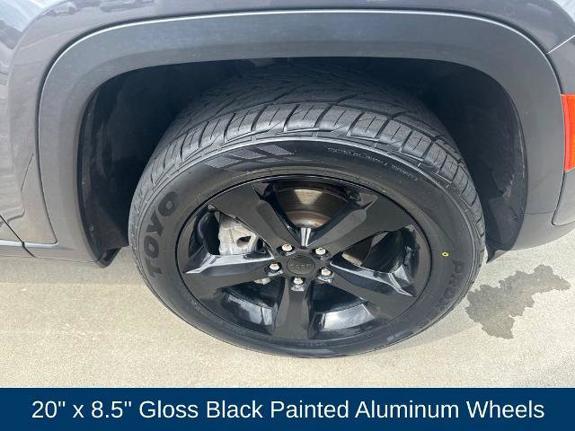 Used 2023 Jeep Grand Cherokee Limited w/ Black Appearance Package RWD image 11